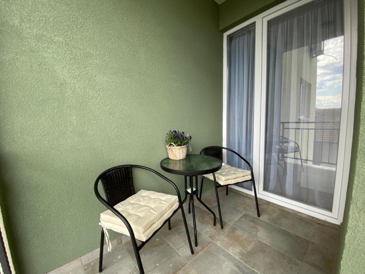 Sis Apartments Охрид Екстер'єр фото