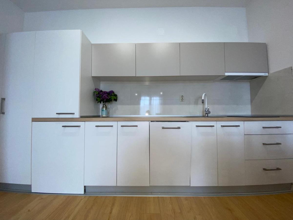 Sis Apartments Охрид Екстер'єр фото