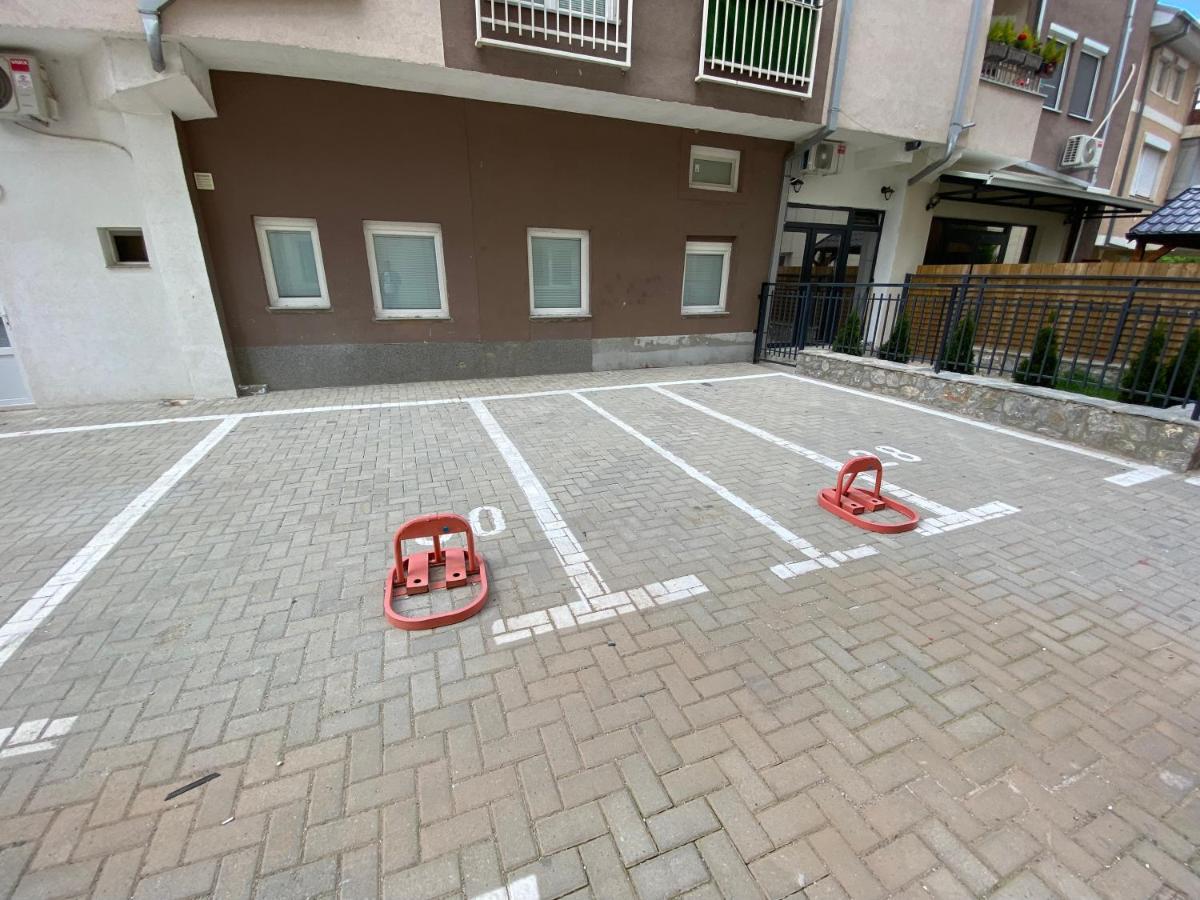 Sis Apartments Охрид Екстер'єр фото