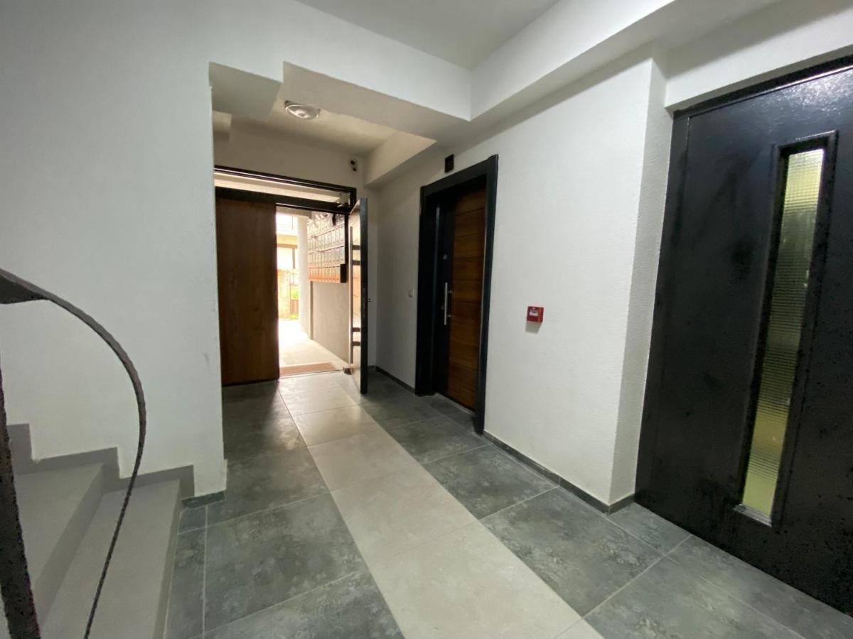 Sis Apartments Охрид Екстер'єр фото